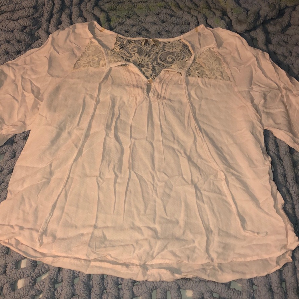 3/4 length blouse with lace detailing!